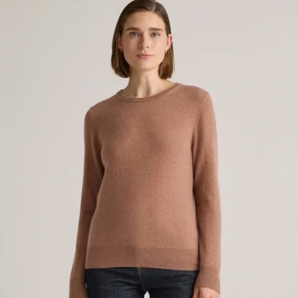 Quince Mongolian Cashmere Crewneck in Strawberry Melange, Medium